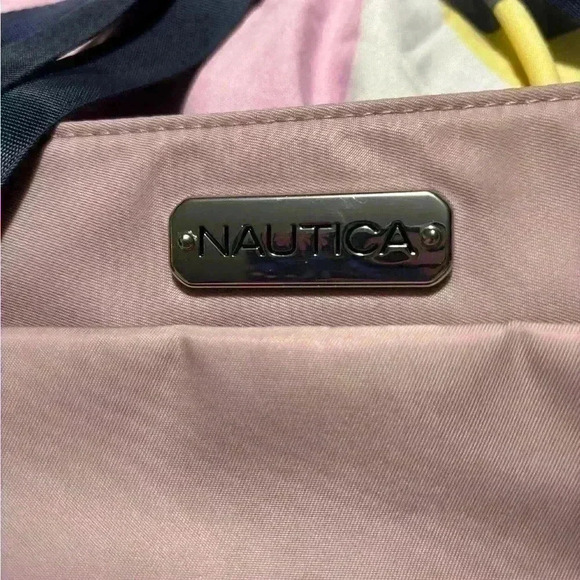 Nwt -Nautica Lilac Rose Nylon Small Crossbody Bag Purse w Adjustable Shoulde… - Picture 3 of 5